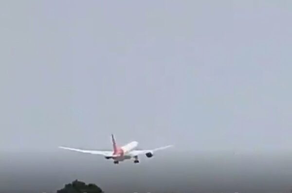 Avión de pasajeros se estrella en la India - Portal Digital Cáritas Universidad Católica