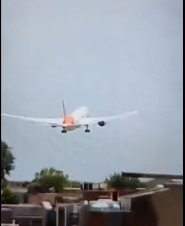(VIDEO)¡Avión con 242 pasajeros se estrelló apenas despegó!
