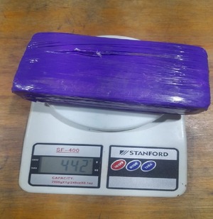 Policía detenido al intentar ingresar marihuana a Tacumbú - ADN Digital