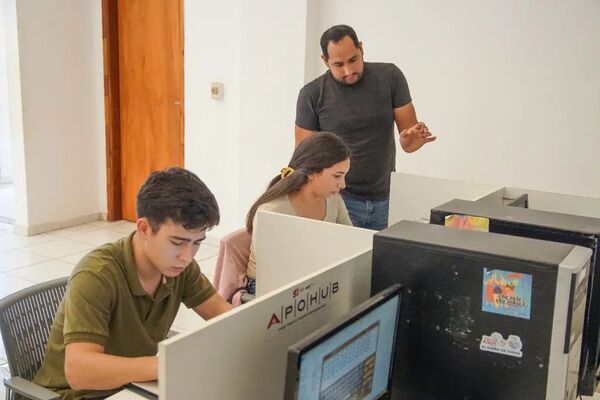 Nueva capacitación tecnológica busca impulsar el desarrollo juvenil en Encarnación