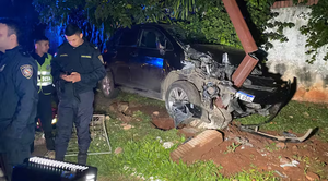 Menor asaltó e hirió a chofer de Bolt, forcejeo terminó en accidente - Noticiero Paraguay