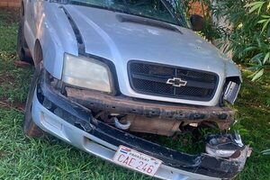 Abandonan sobre puente del Monday vehículo hurtado en mayo