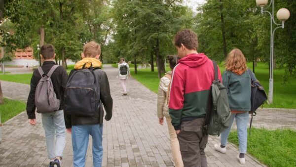 Joven se infiltró en colegio para amenazar a una menor - Portal Digital Cáritas Universidad Católica