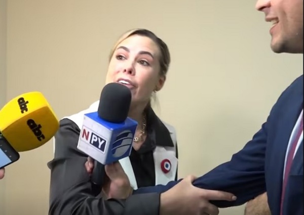 Lizarella enseñará cómo “enfrentar a la prensa”