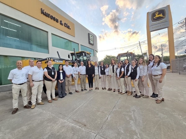 "Alfombra Amarilla" homenajeó al liderazgo femenino en la construcción
