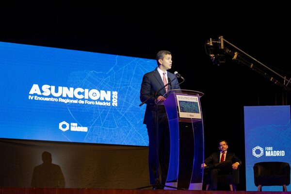 Peña expresa potente defensa de la vida y la familia en IV Encuentro de Foro de Madrid