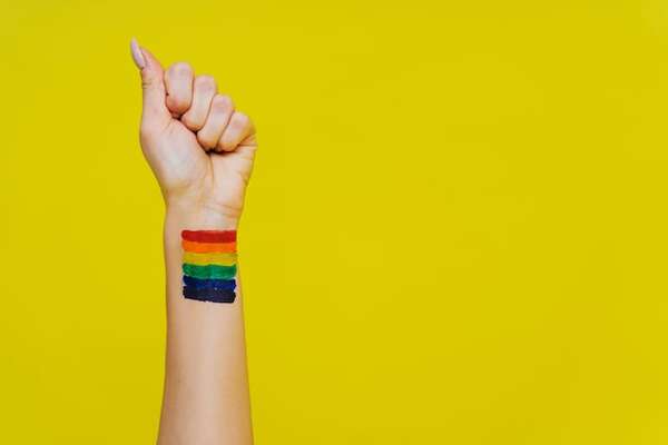 Homofobia interiorizada: cómo opera el rechazo hacia uno mismo y qué hacer para desactivarlo - Sexualidad - ABC Color