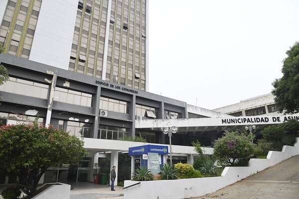 Municipalidad de Asunción: protestan por falta de transferencias a Asociación de Funcionarios - Nacionales - ABC Color