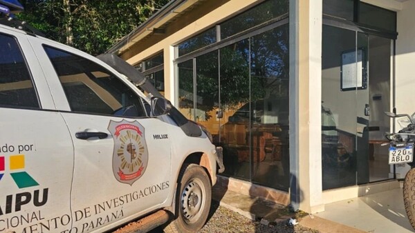 Policías extorsionan a ciudadano y le exigen USD 50.000