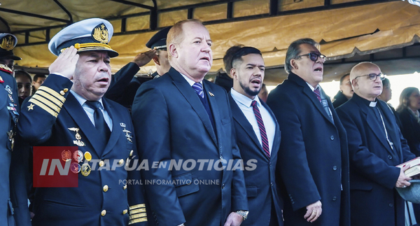JAVIER PEREIRA RINDE HOMENAJE A LOS HÉROES DEL CHACO EN LA CASA DE LA VICTORIA