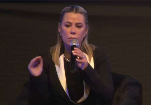 “La homosexualidad se puso de moda”: mirá el video con las frases de Lizarella en Foro Madrid - Política - ABC Color