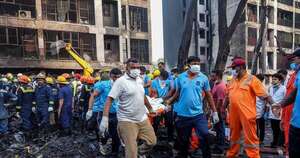 La Nación / Saldo de muertos de accidente aéreo en India sube a 260 personas
