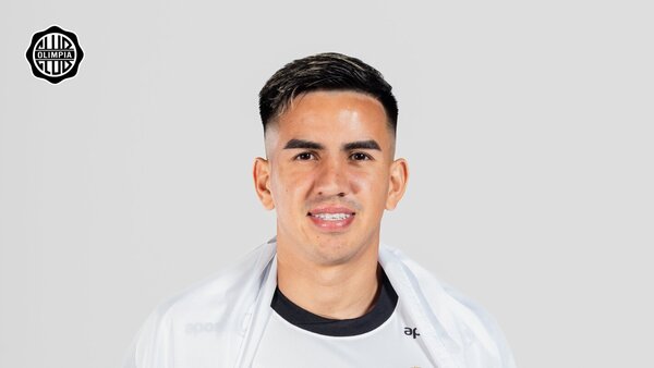 Cumple el sueño de su papá al llegar a Olimpia