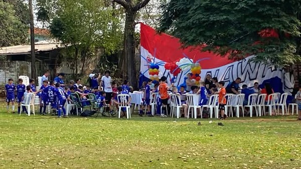 Gremio y Fluminense observarán a jóvenes talentos en Presidente Franco - La Clave