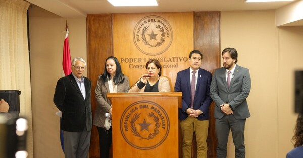 La oposición deja sin quorum la sesión extra para frustrar la ley anticoncertación del cartismo