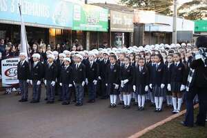 Conmemoran los 90 años del Protocolo de Paz del Chaco con desfile y emotivo acto cultural - ABC en el Este - ABC Color