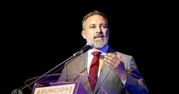 La Nación / Abascal elogia a Peña en el Foro de Madrid y reivindica la unidad frente al socialismo globalista