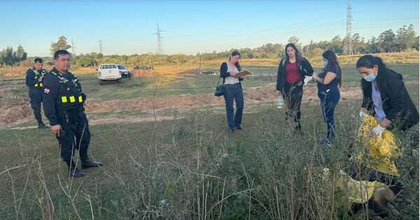 La Nación / Policía encuentra el cuerpo sin vida de la perra que alumnos habrían usado en el bautismo de Veterinaria