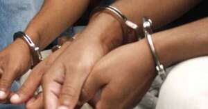 La Nación / Imputan a 5 policías y una abogada por extorsión