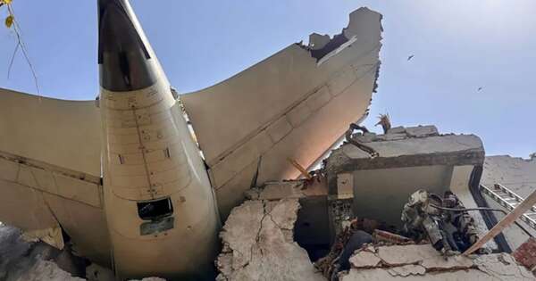 La Nación / Accidente aéreo: 260 muertos y un sobreviente