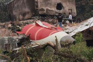 Hallan una grabadora de video del avión siniestrado de Air India - Mundo - ABC Color