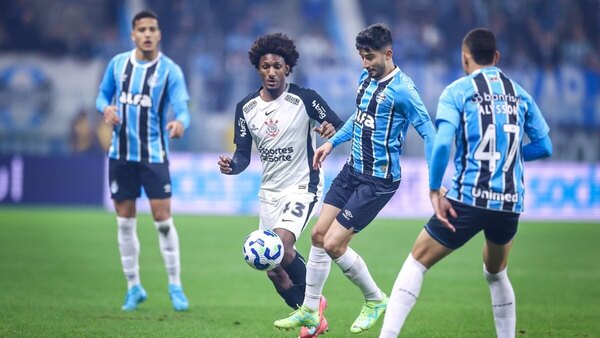 Versus / Vibrante paridad entre Gremio y Corinthians con presencia paraguaya