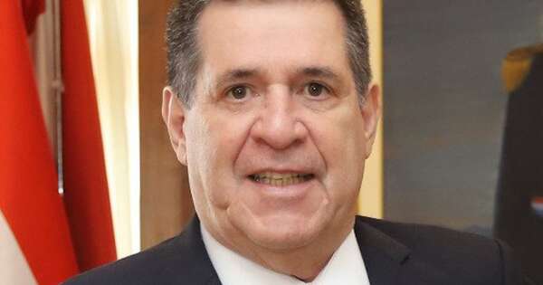 La Nación / Fiscalía pide desestimar la causa contra el expresidente Cartes