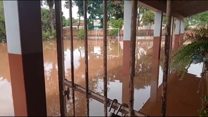Arduo trabajo en el barrio Che La Reina para limpiar y rehabilitar la escuela San Dionisio - La Clave
