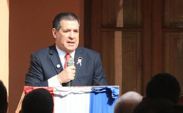 Fiscalía pide desestimación de denuncia contra Horacio Cartes - Noticiero Paraguay