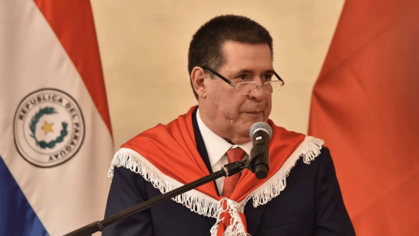 Fiscalía pide desestimar caso contra Cartes
