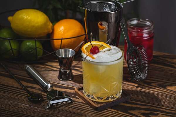 Coctelería: es hora de aprender a hacer un Whiskey Sour - Gastronomía - ABC Color