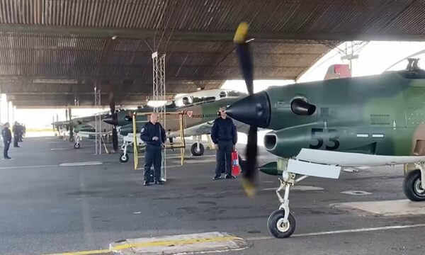 Anuncian llegada de avión militar que derribará al que vuele en territorio paraguayo sin autorización