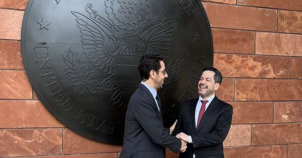 La Nación / Latorre estrechó lazos bilaterales con encargado de negocios de EE. UU.