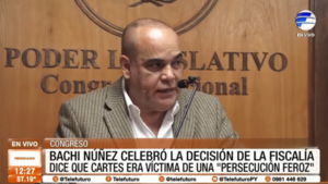 Decisión fiscal sobre Cartes genera fuertes reacciones