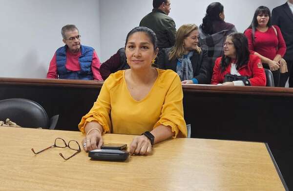 Tras condena a Adorno, dicen que fiscal clavó un puñal en el corazón de los casadeños - Política - ABC Color