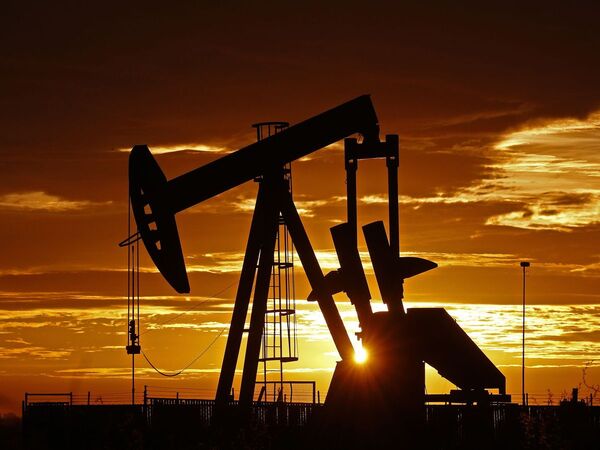 El petr贸leo de Texas se dispara un 7,26 % impulsado por los ataques entre Israel e Ir谩n