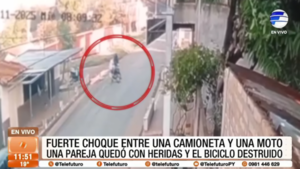 Fuerte choque entre una camioneta y una motocicleta en San Lorenzo