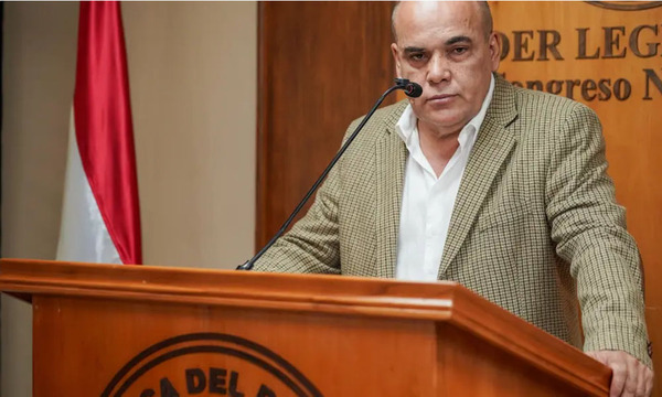 Fiscales piden archivar causa contra HC y Bachi acusa a Giuzzio de montaje político - OviedoPress