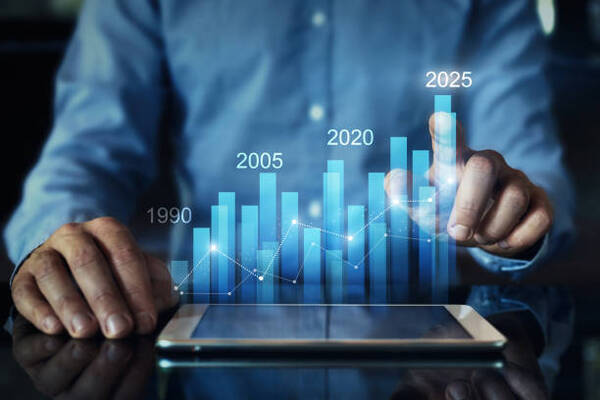 Claves econ贸micas del momento: de los mercados globales a los motores locales