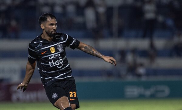 Versus / ¡El nuevo equipo de Alberto Espínola en el fútbol paraguayo!