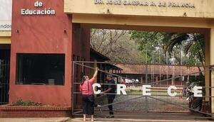 Mitakuña abandona colegio sin ser vista y la encuentran llorando en una iglesia