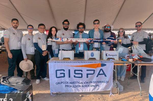 Paraguayos participaron en prestigiosa competencia aeroespacial en EE. UU. - Tecnología - ABC Color