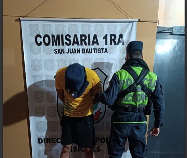 Detienen a hombre que golpeó a su mamá y amenazó con matar a su familia