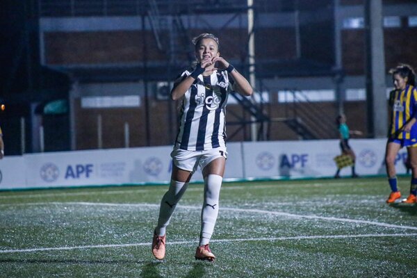 Libertad venció a Luqueño y sigue en la cima