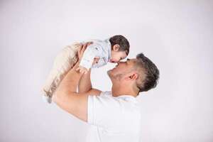 Ser papá sin repetir patrones: guía para criar con conciencia emocional - Estilo de vida - ABC Color