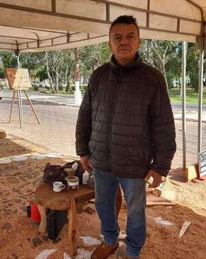 Día del Padre: Nicolás, artesano y papá: entre el arte de crear y la misión de criar - Nacionales - ABC Color
