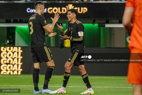 Versus / Sin brillar, México vence a República Dominicana en el inicio de la Copa Oro
