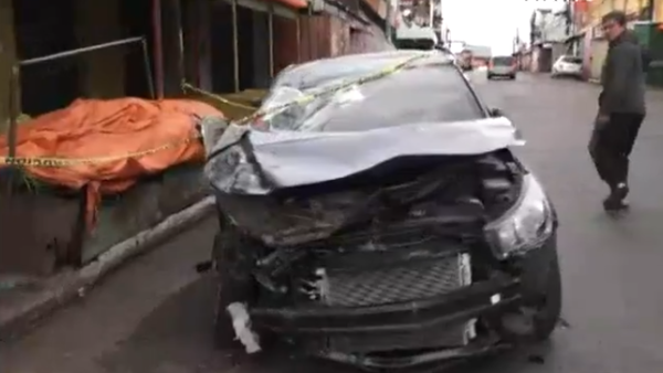 Conductor queda grave tras choque por un contenedor y vuelco en zona del Mercado 4