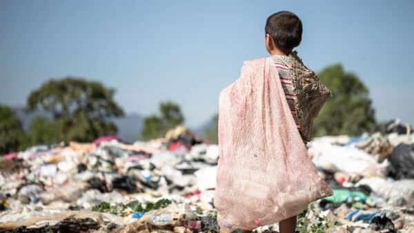 Una investigación revela que la pobreza infantil en Argentina alcanzó un récord en 2024