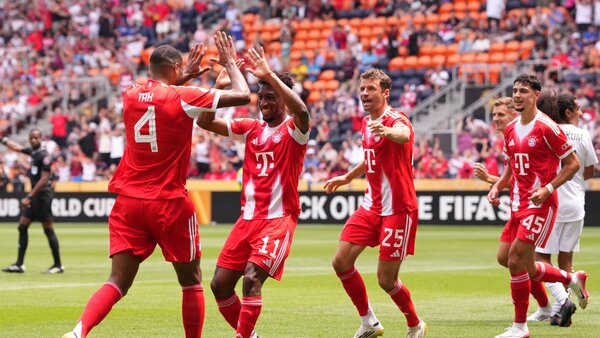 Coman entra en la historia